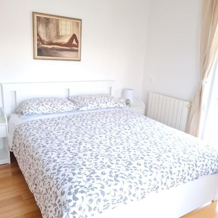 רוביני Rooms And Apartments Robert מראה חיצוני תמונה
