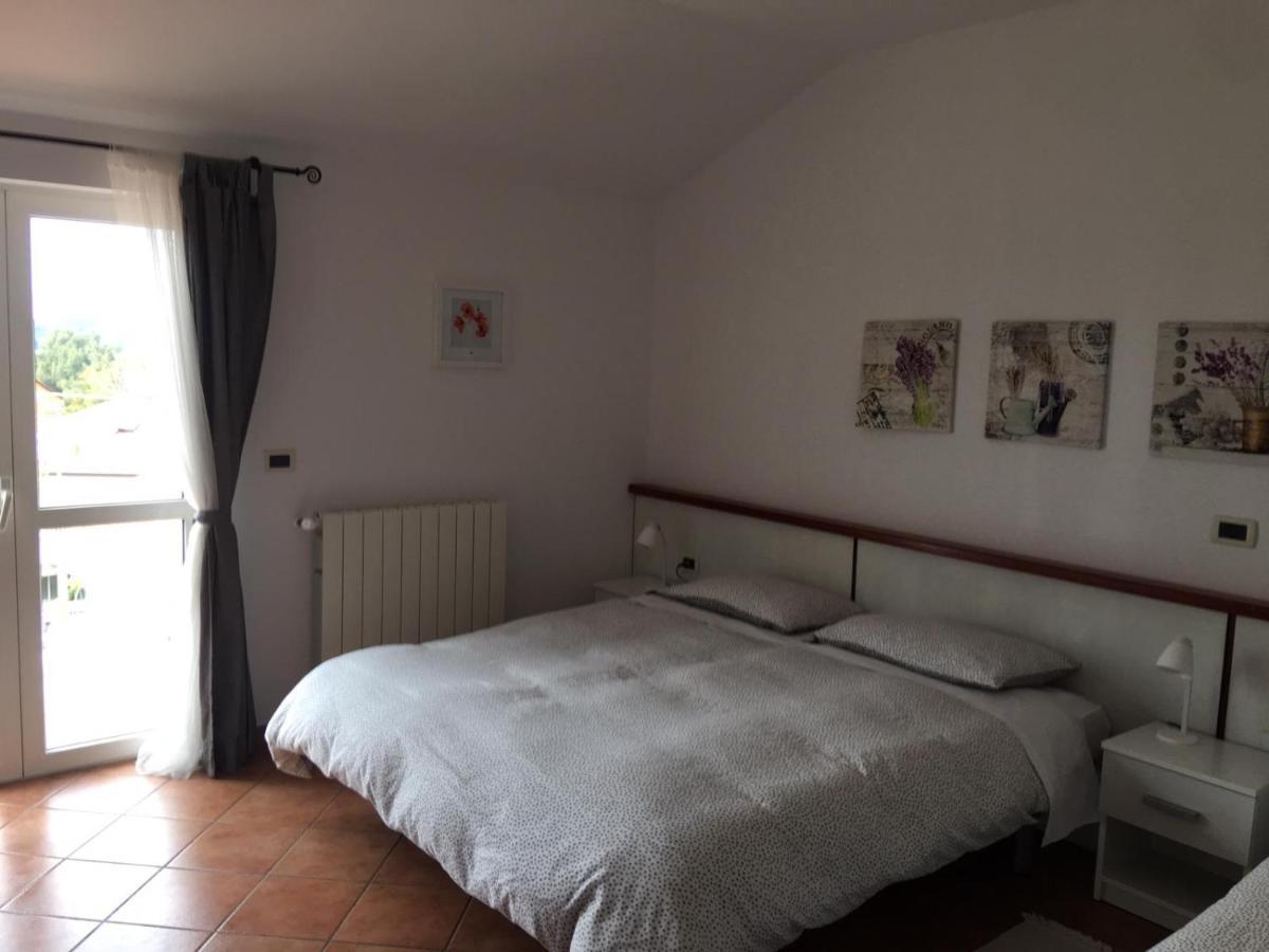 רוביני Rooms And Apartments Robert מראה חיצוני תמונה
