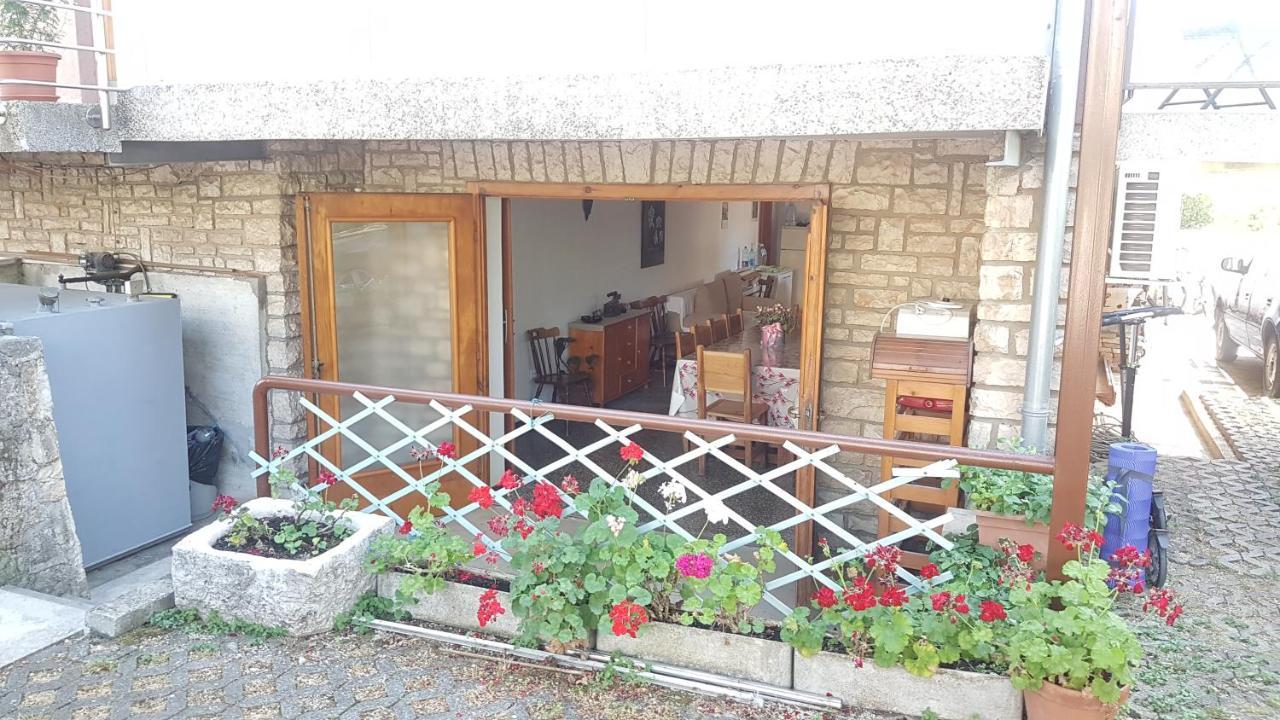רוביני Rooms And Apartments Robert מראה חיצוני תמונה