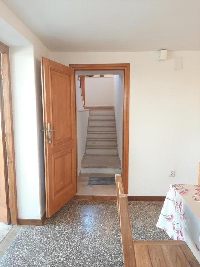 רוביני Rooms And Apartments Robert מראה חיצוני תמונה